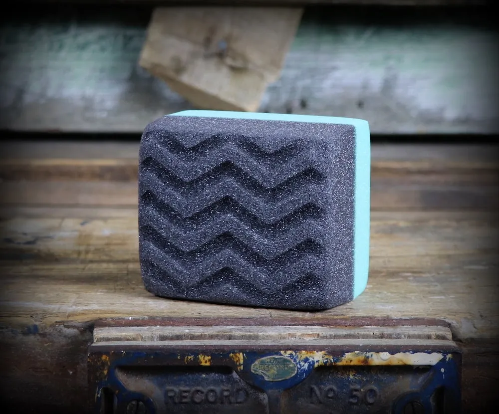 Chemical Guys Durafoam Contoured Large Tyre Dressing Applicator Pad With Wonder Wave Technology