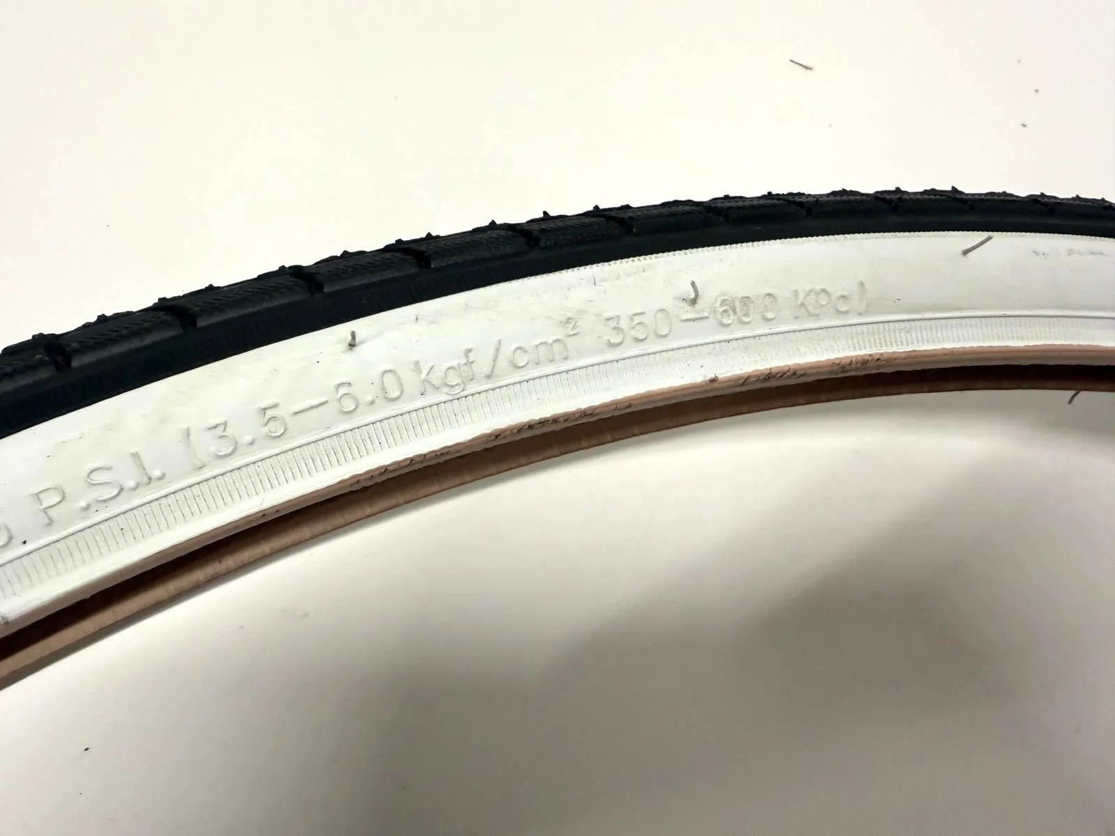 Lot of 2 Kenda Kwest White Wall K193 Wire Bead 700 x 32c 50-85 Urban Slick Tires