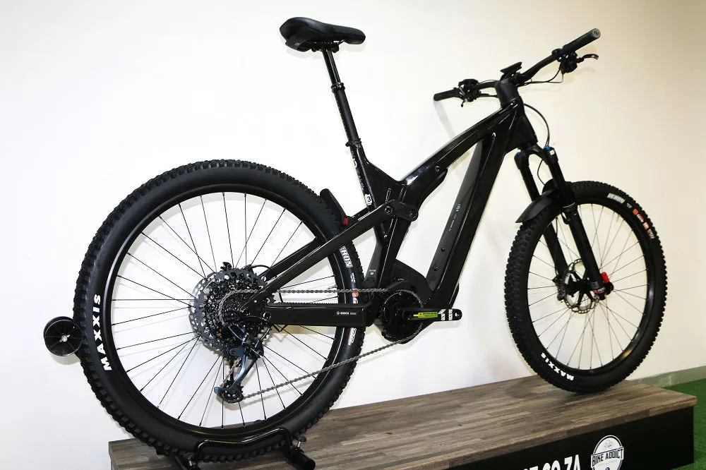 SCOTT Strike eRide 900 EVO Small (2023) - Shop Soiled