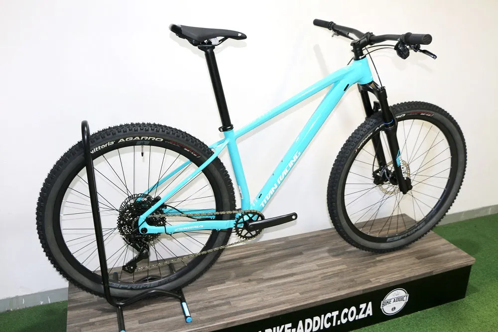 TITAN RACING Cerberus Cruz (2025)