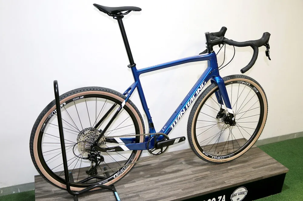 TITAN RACING Switch Carbon Comp (2025)