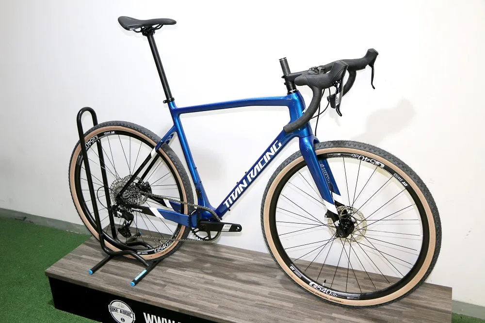 TITAN RACING Switch Carbon Comp (2025)
